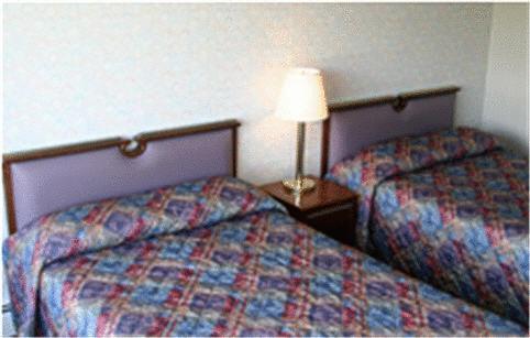 Wayne Inn Экстерьер фото
